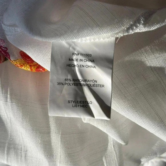 Fig and flower embroidered button-up top size L Tie front floral boho - Picture 10 of 10